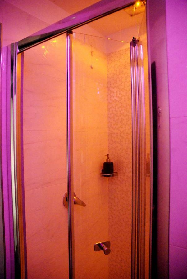 New Emotion Room Trieszt Kültér fotó